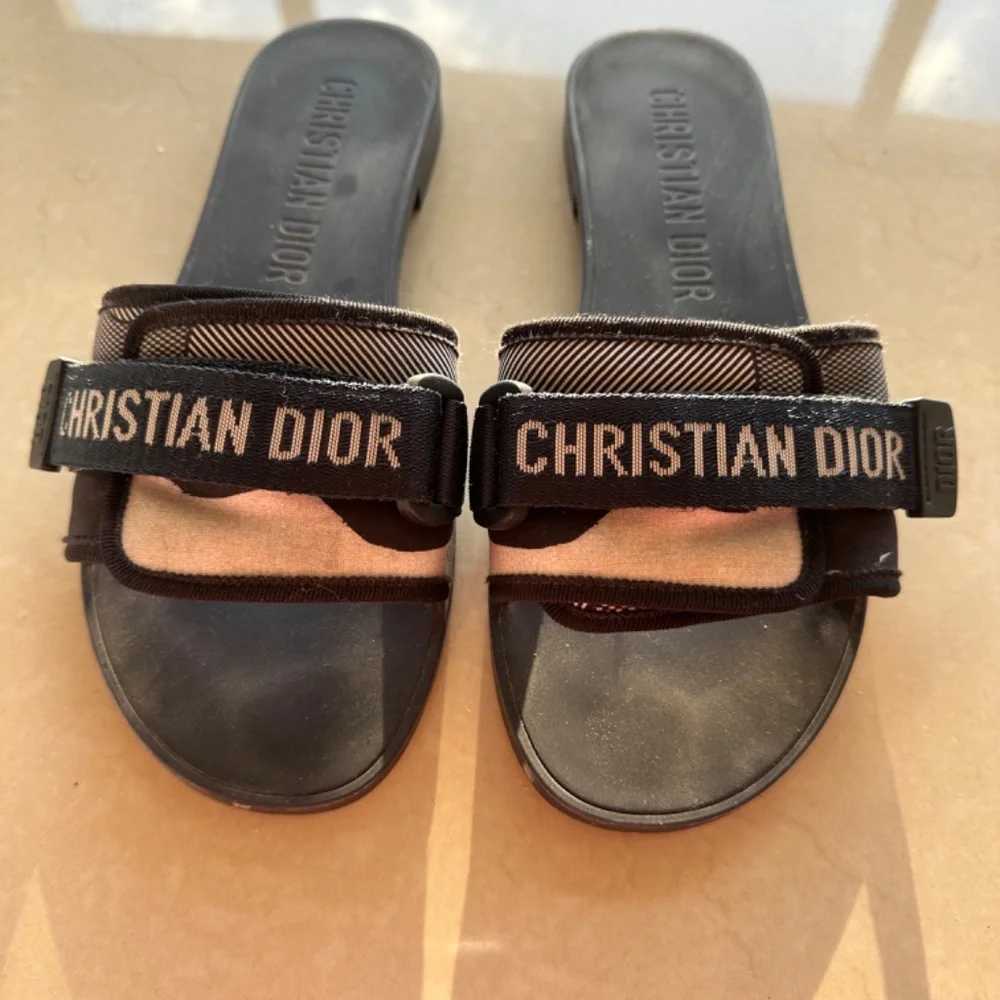 Dior revolution slide size 40 - Picture 6 of 7